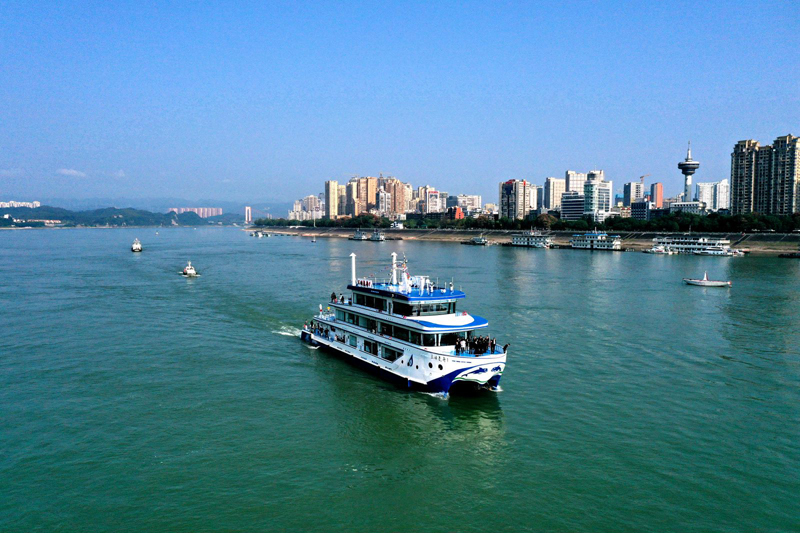 “三峽氫舟1號(hào)”完成首航。湯偉攝