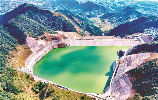 十二月六日，國家“十四五”重大工程——南寧抽水蓄能工程完成首輪蓄水。記者周軍攝