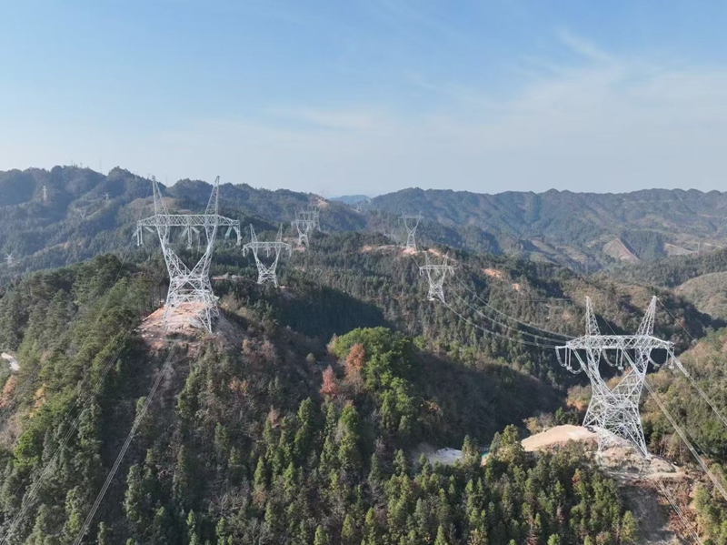 500千伏黎桂乙線抗冰改造項目。貴州送變電有限責(zé)任公司供圖