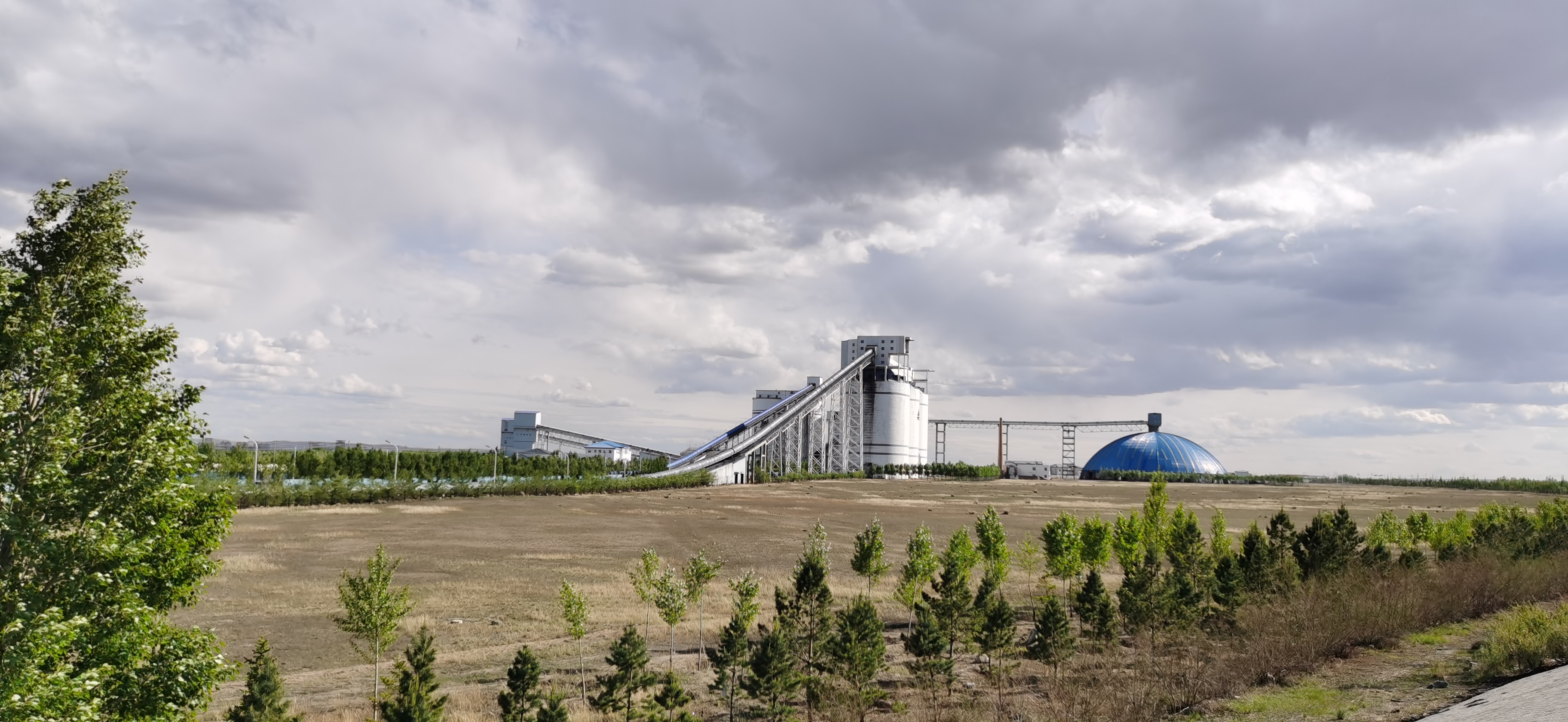 92公司神華北電煤來(lái)灰去 (1).jpg