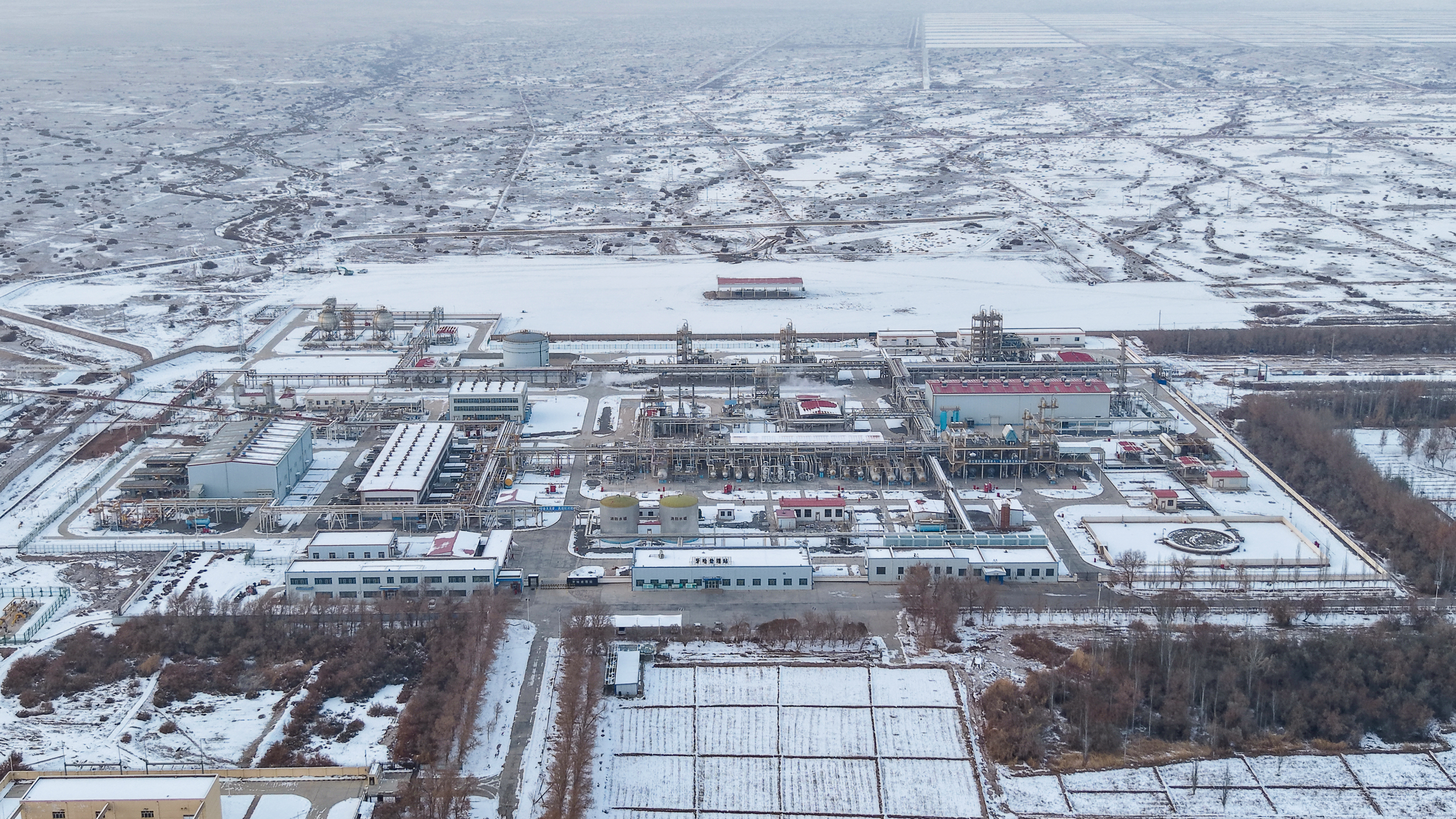 圖3牙哈儲(chǔ)氣庫(kù)開啟首輪采氣周期。陳夢(mèng)羽  攝.jpg