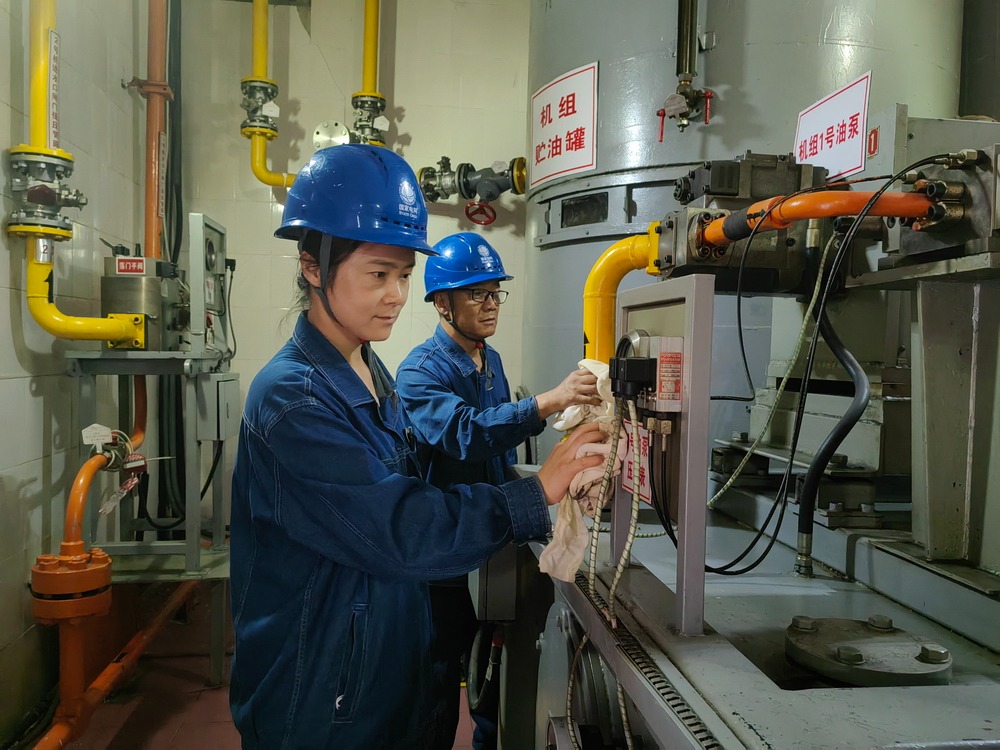 劉家峽水電廠：加<span id=