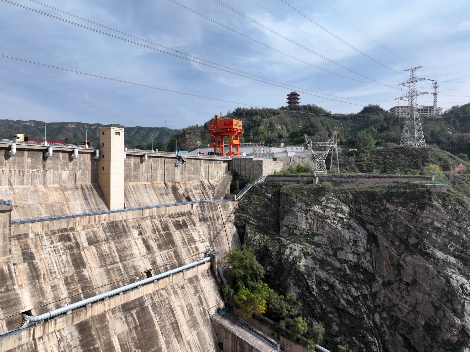 劉家峽水電廠(chǎng)圓滿(mǎn)完成國(guó)慶保電任務(wù).JPG