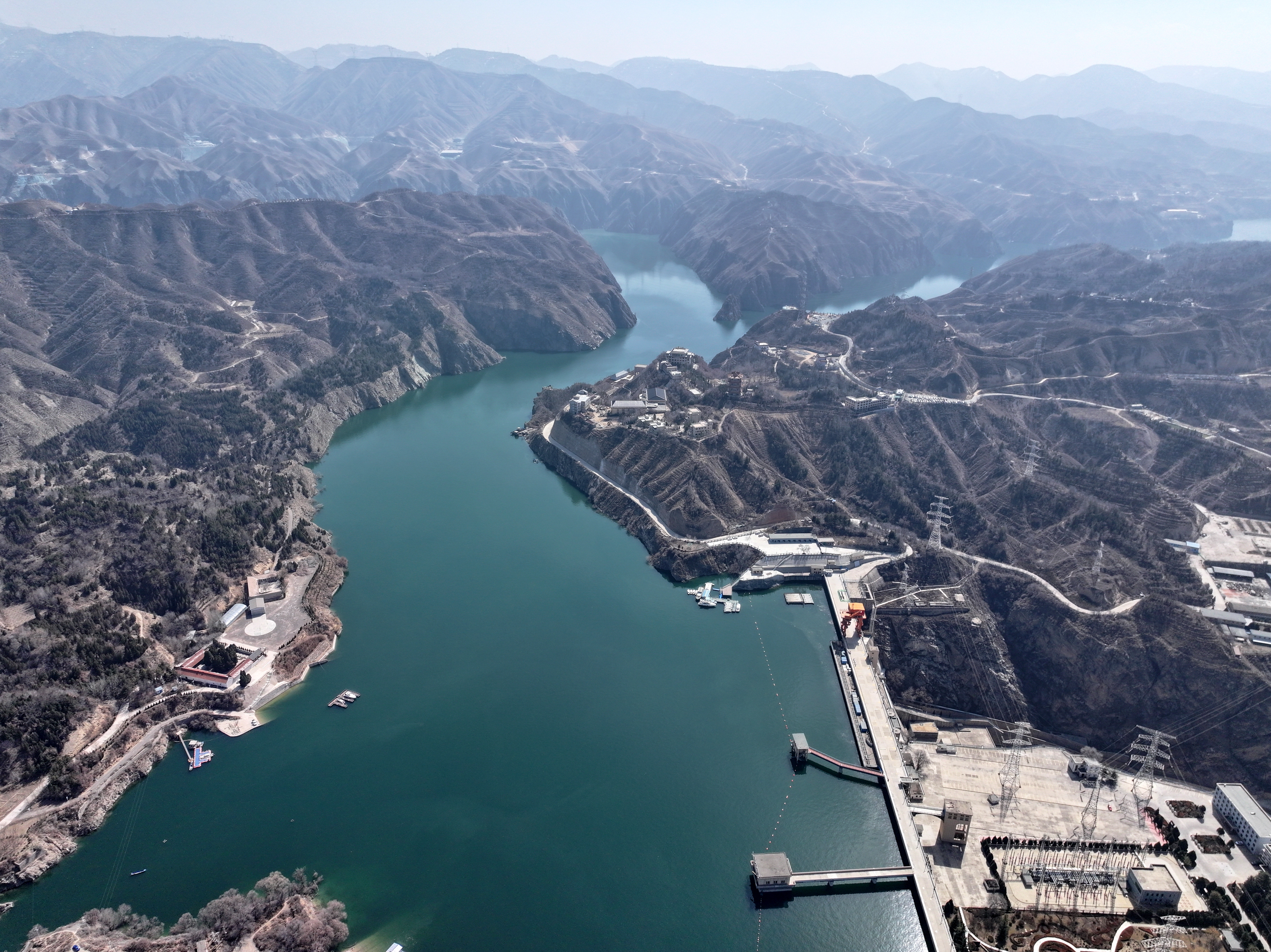 劉家峽水庫調(diào)控出庫流量 確保開河關(guān)鍵期防凌安全.JPG