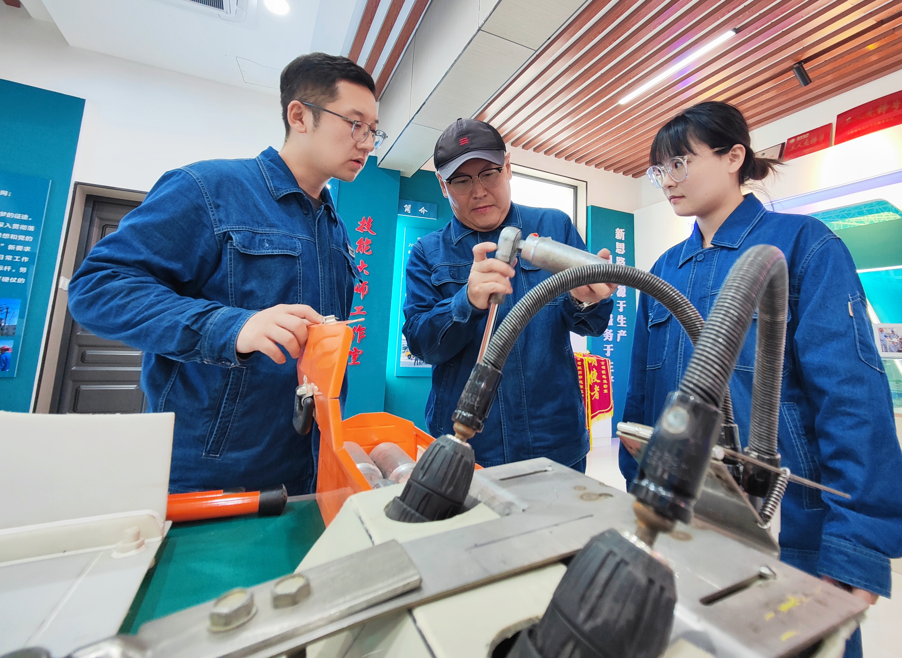 85ab1fbb2ab2debda84fc4671c8ae7f.jpg 85ab1fbb2ab2debda84fc4671c8ae7f.jpg