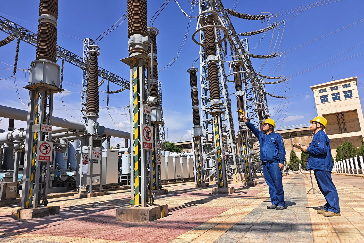 劉家峽水電廠：青春筑夢劉電 奉獻點亮光明 (2).jpg